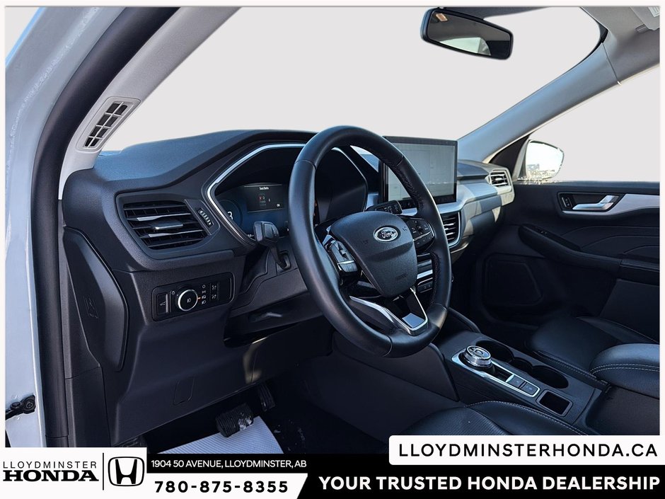 2025 Ford Escape Platinum-15