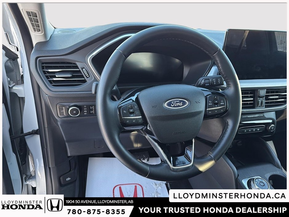 2025 Ford Escape Platinum-14