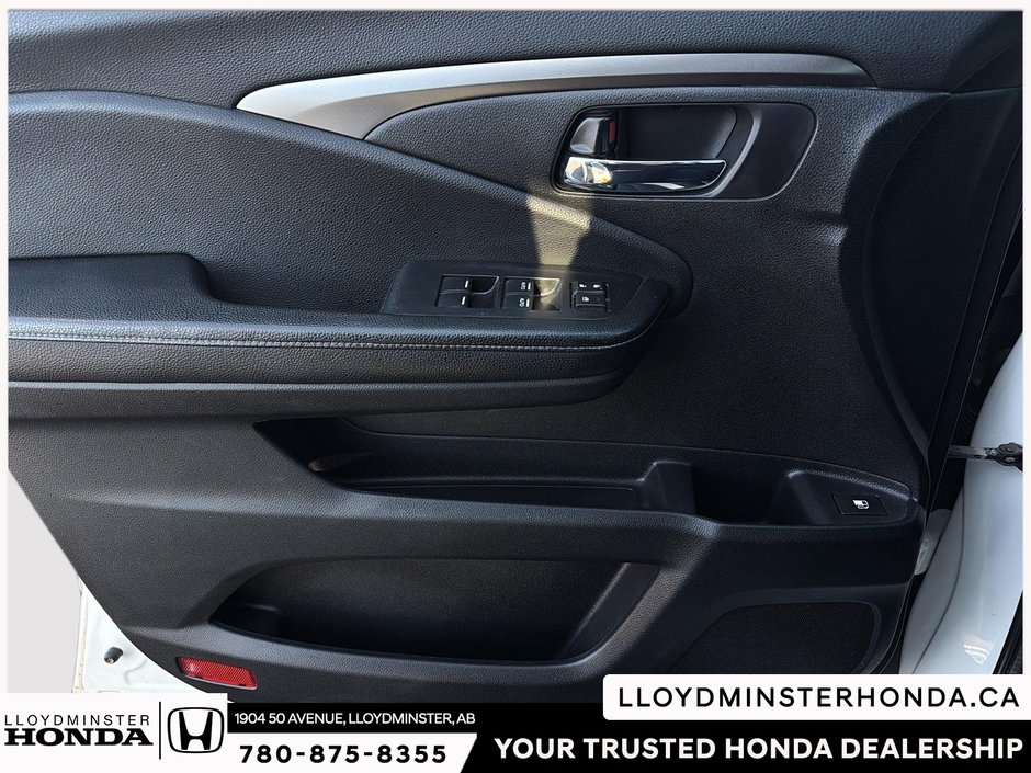 2018 Honda Ridgeline Sport-13