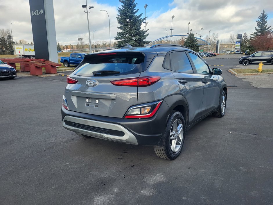 2022 Hyundai Kona 2.0L Essential-3