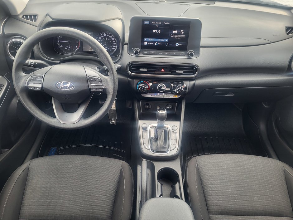 2022 Hyundai Kona 2.0L Essential-11