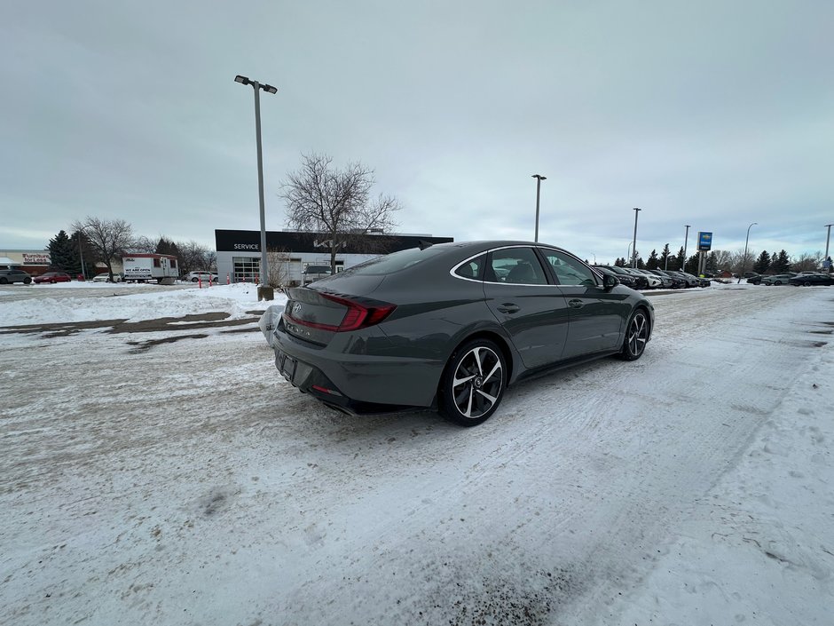 2022 Hyundai Sonata Sport-4