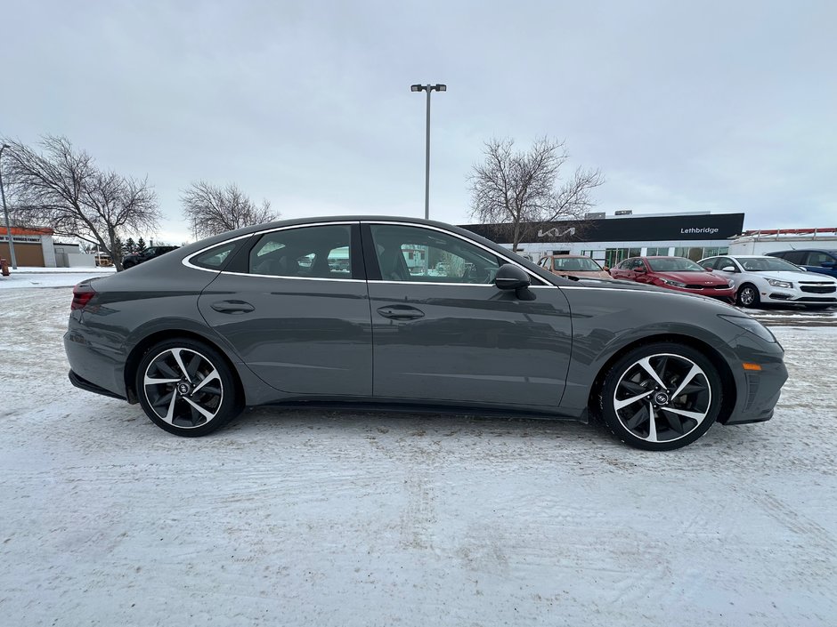 2022 Hyundai Sonata Sport-3