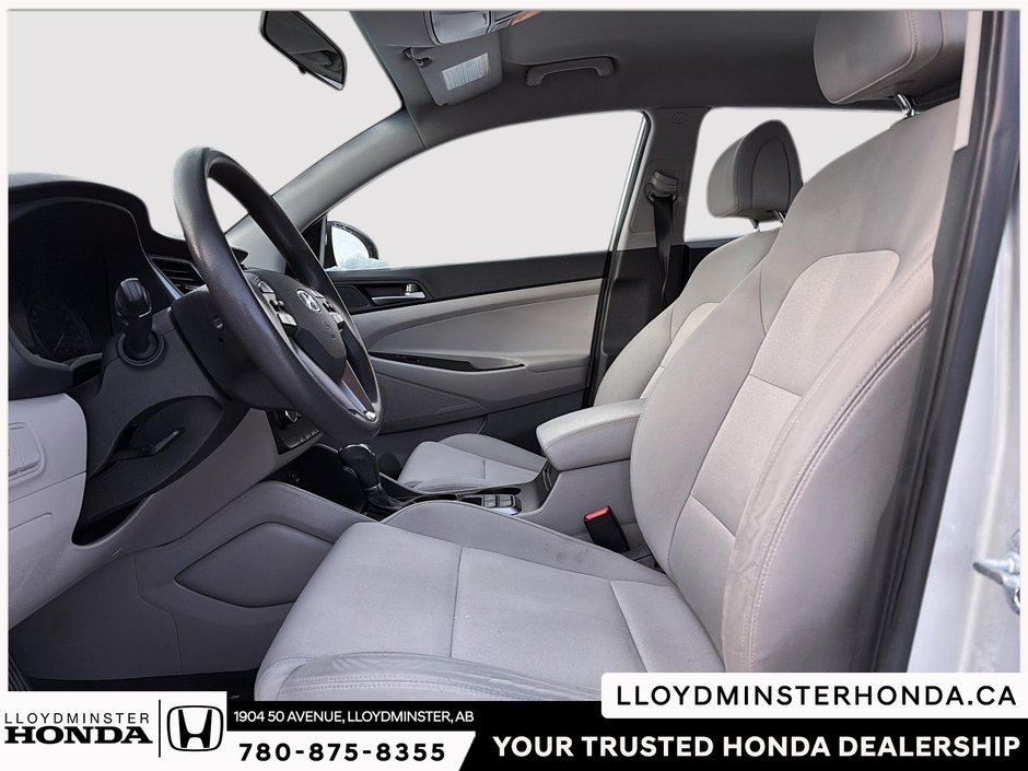 2017 Hyundai Tucson Base-8