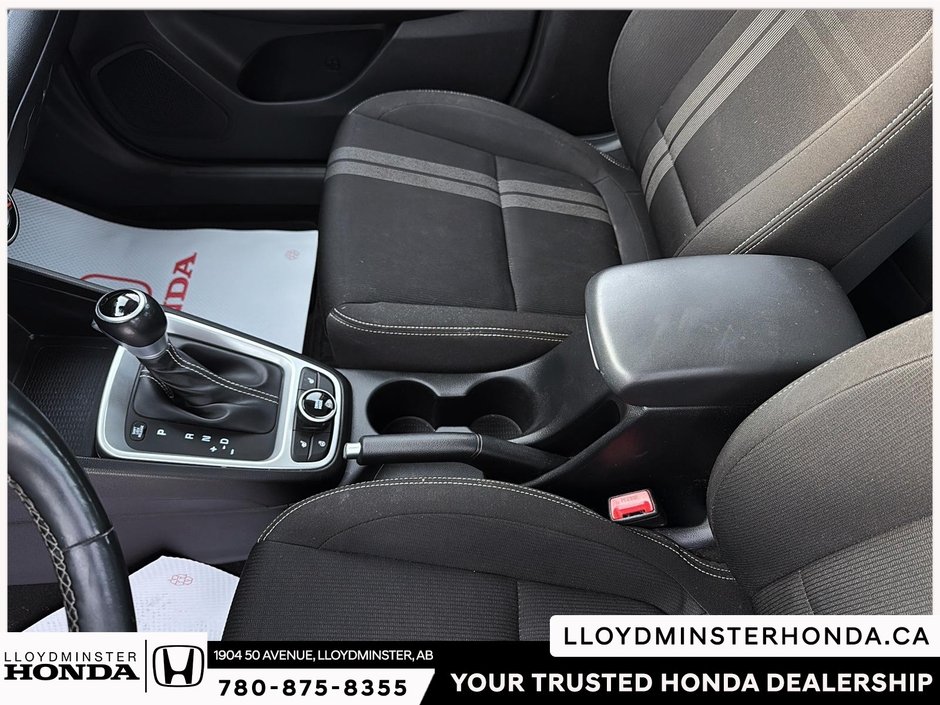 2021 Hyundai Venue Preferred-10