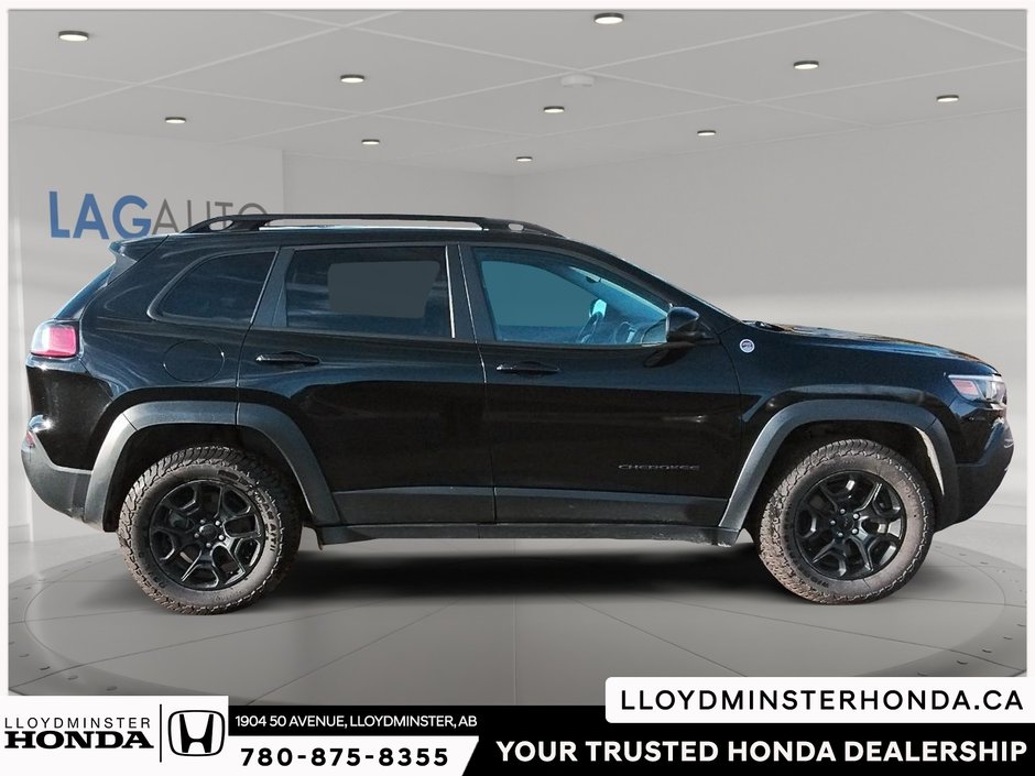 2022 Jeep Cherokee Trailhawk-5