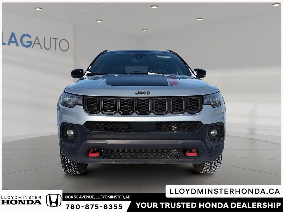 2024 Jeep Compass Trailhawk-1