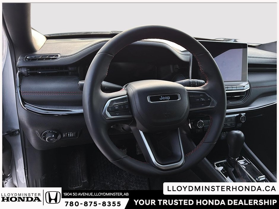 2024 Jeep Compass Trailhawk-13