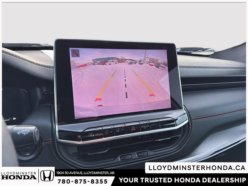 2024 Jeep Compass Trailhawk-21