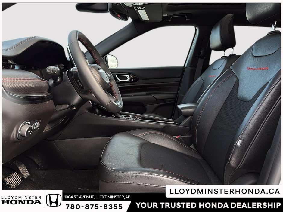 2024 Jeep Compass Trailhawk-8