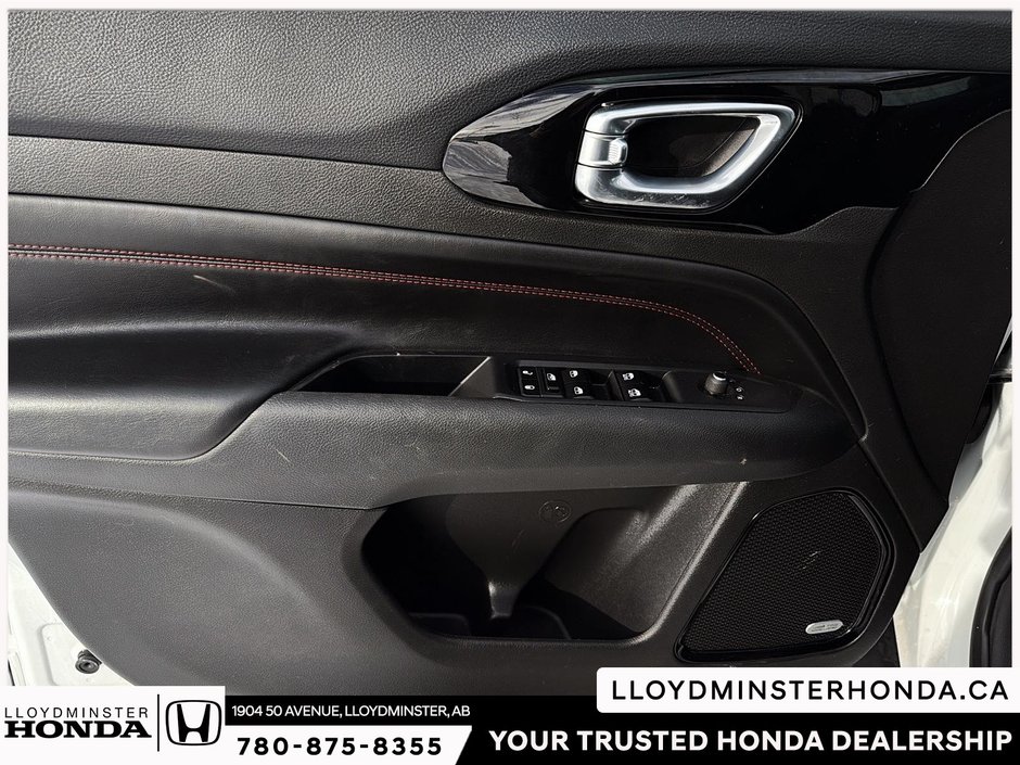 2024 Jeep Compass Trailhawk-13