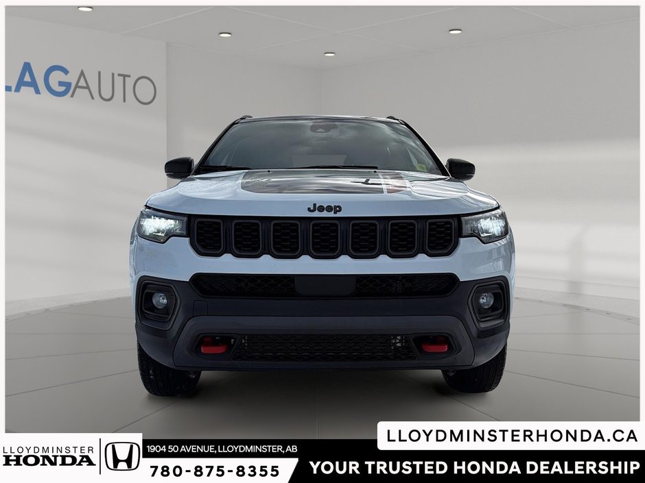 2024 Jeep Compass Trailhawk-1