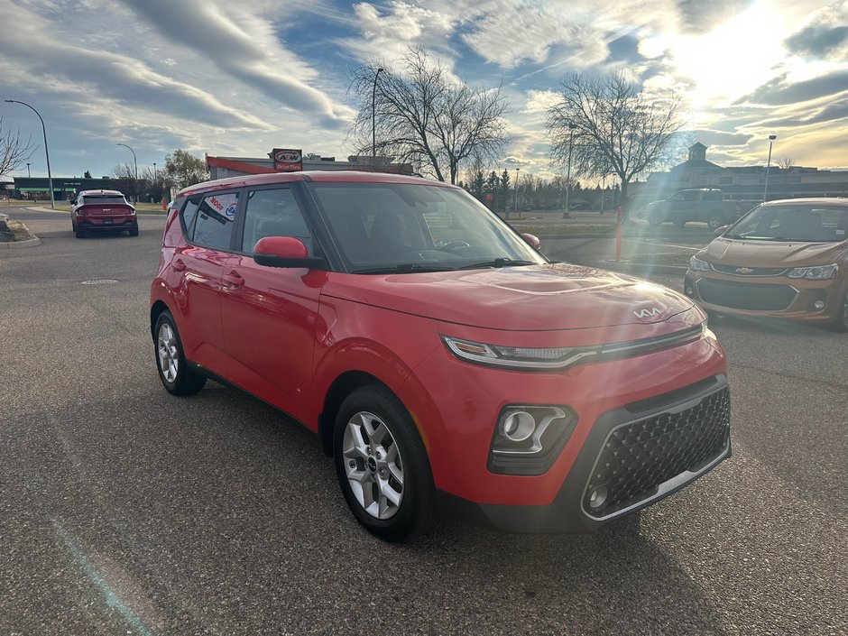 2022 Kia Soul EX-2