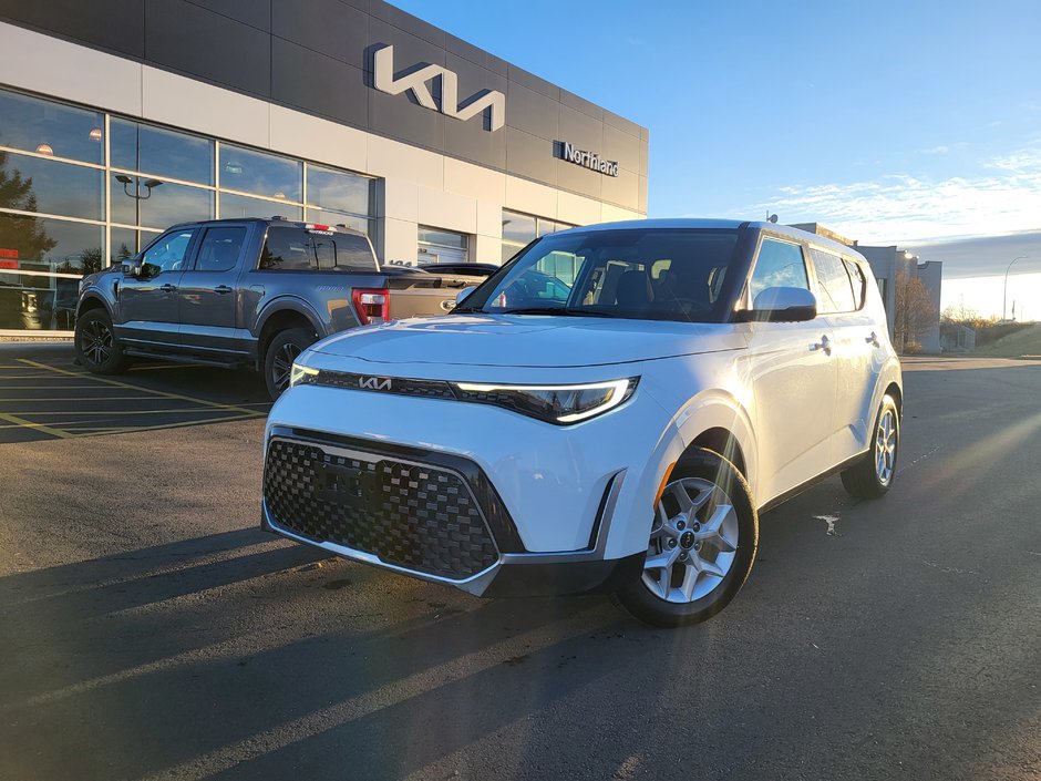 2023 Kia Soul EX-0