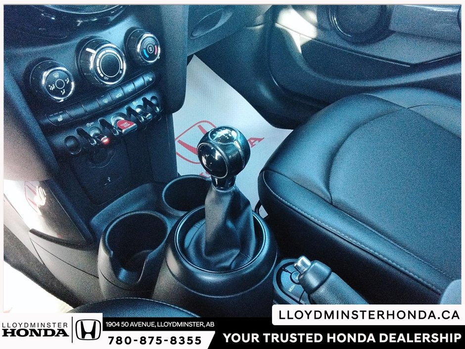 2019 MINI Cooper Base-18