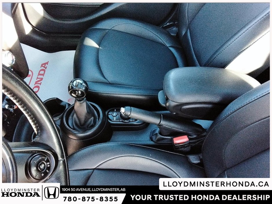 2019 MINI Cooper Base-10