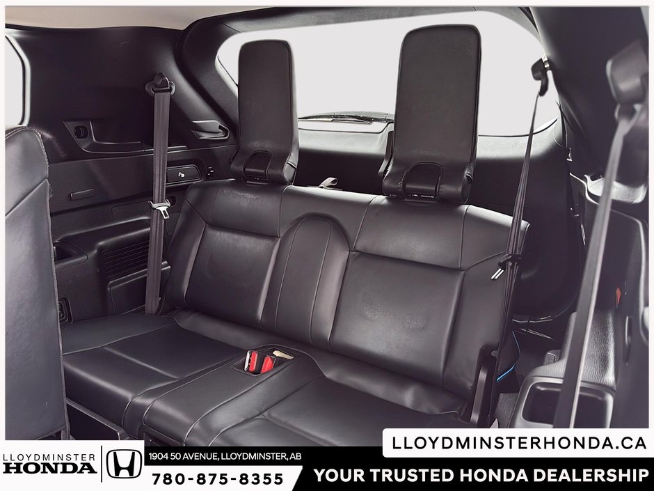 2023 Mitsubishi Outlander PHEV LE-11