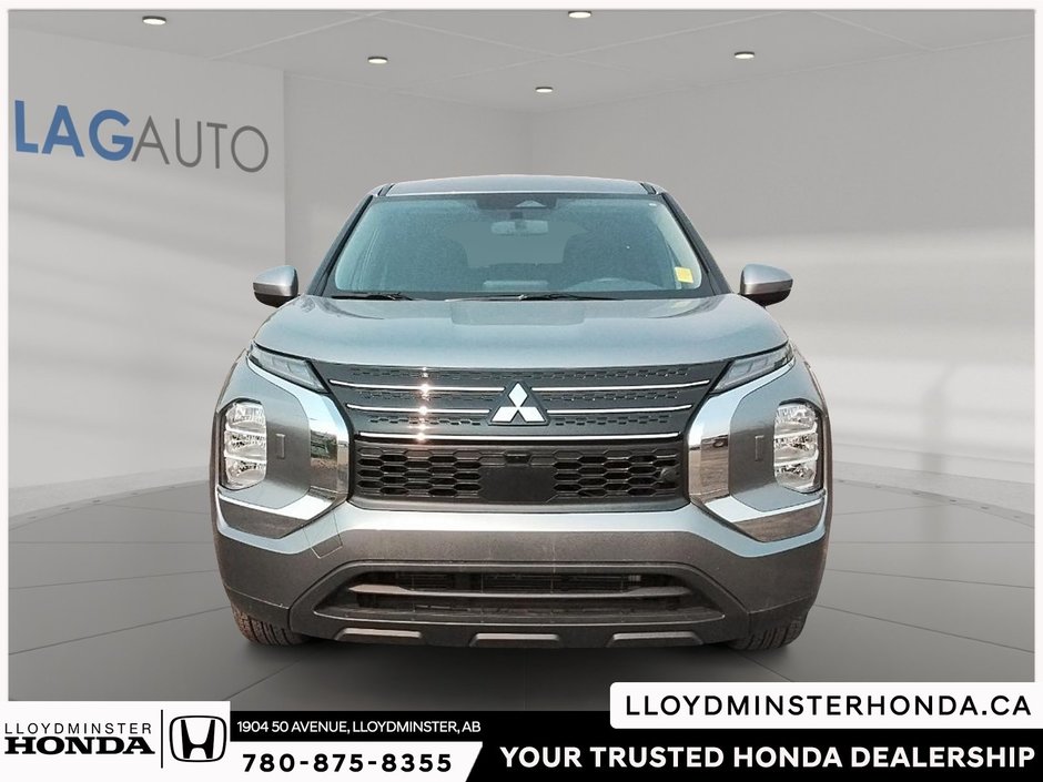 2024 Mitsubishi Outlander ES-1