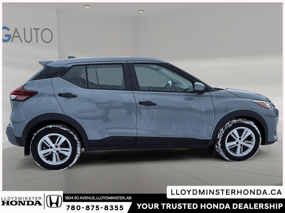 2024 Nissan Kicks S-6