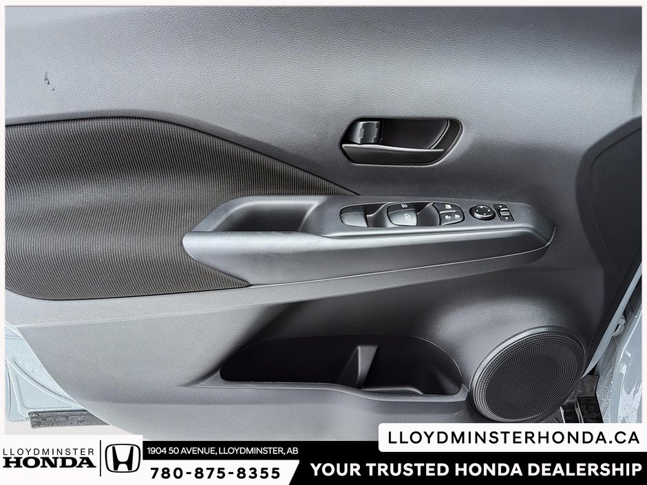 2024 Nissan Kicks S-11