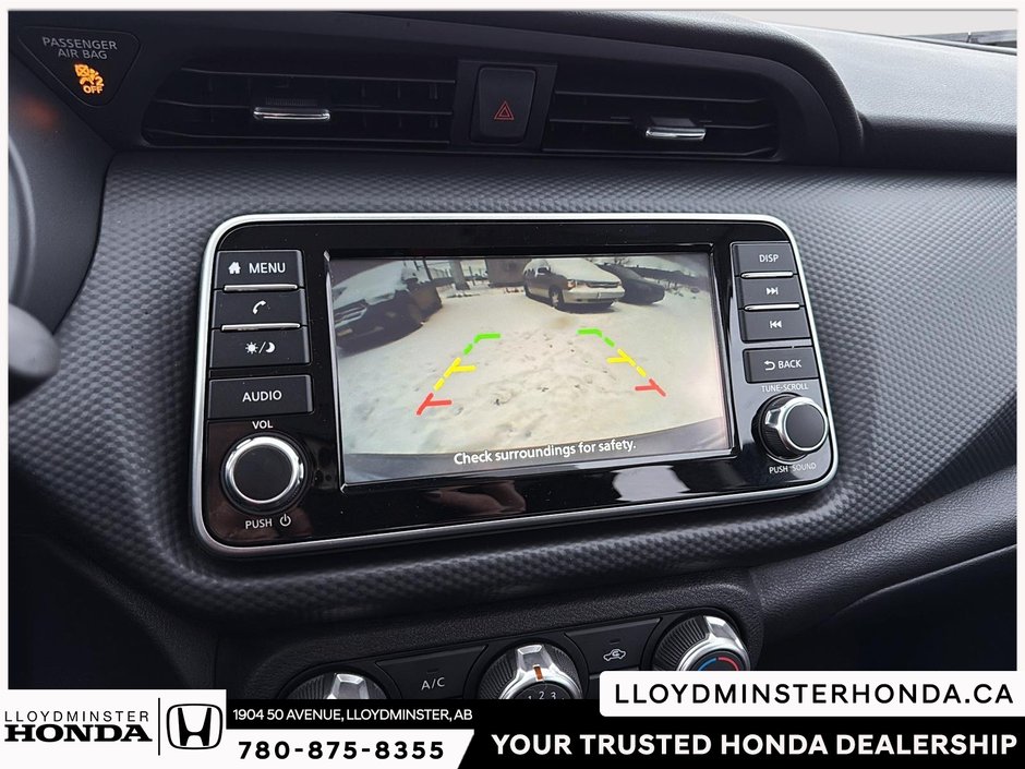 2024 Nissan Kicks S-19