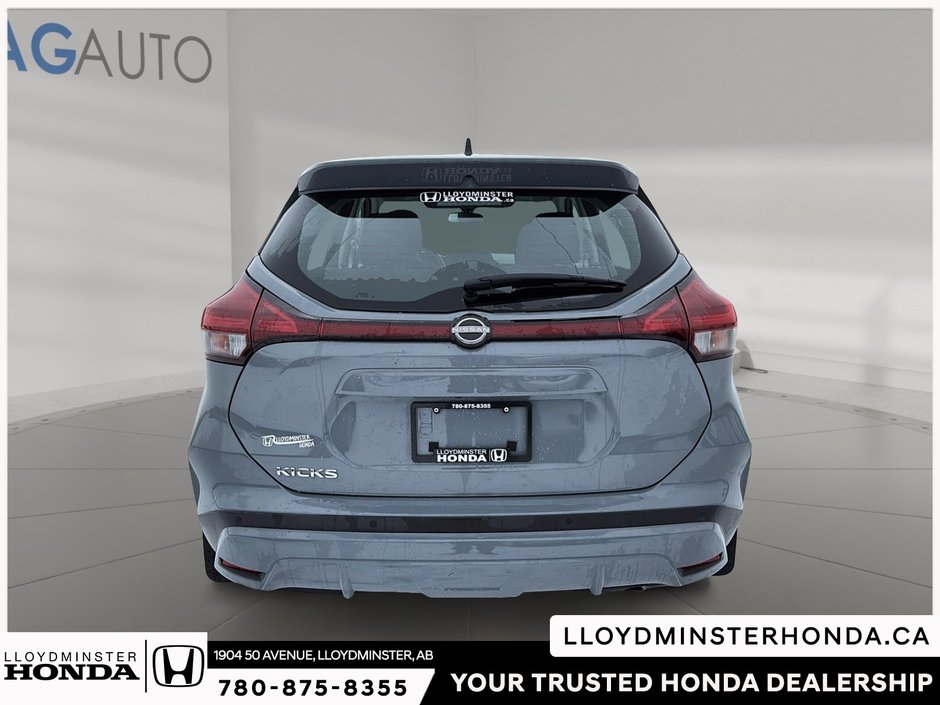 2024 Nissan Kicks S-2