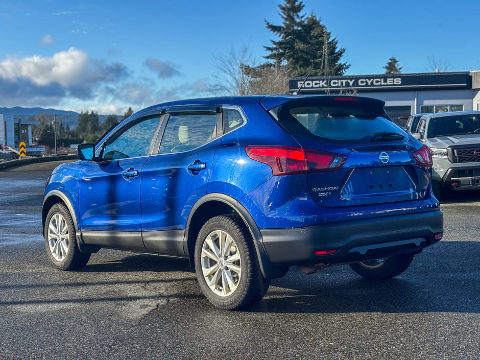 2018 Nissan Qashqai S-4