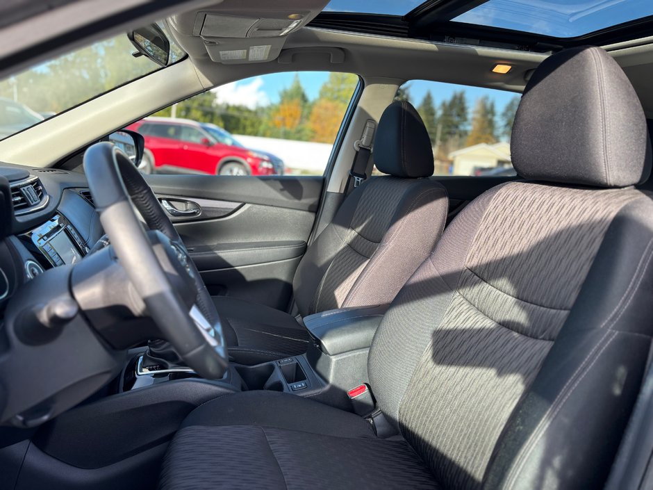 2017 Nissan Rogue SV-7