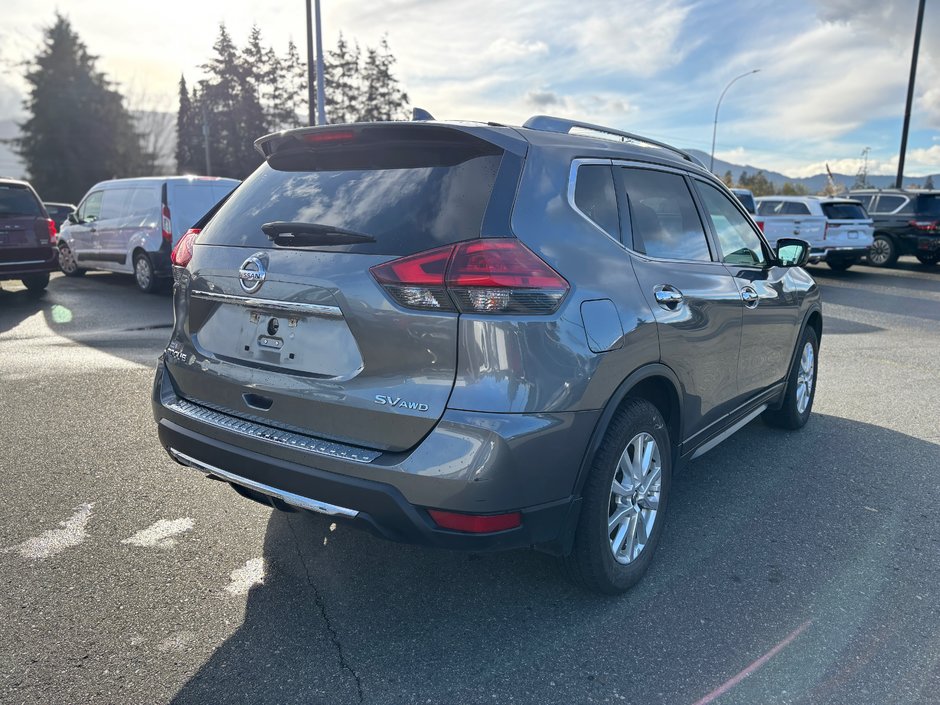 2017 Nissan Rogue SV-11