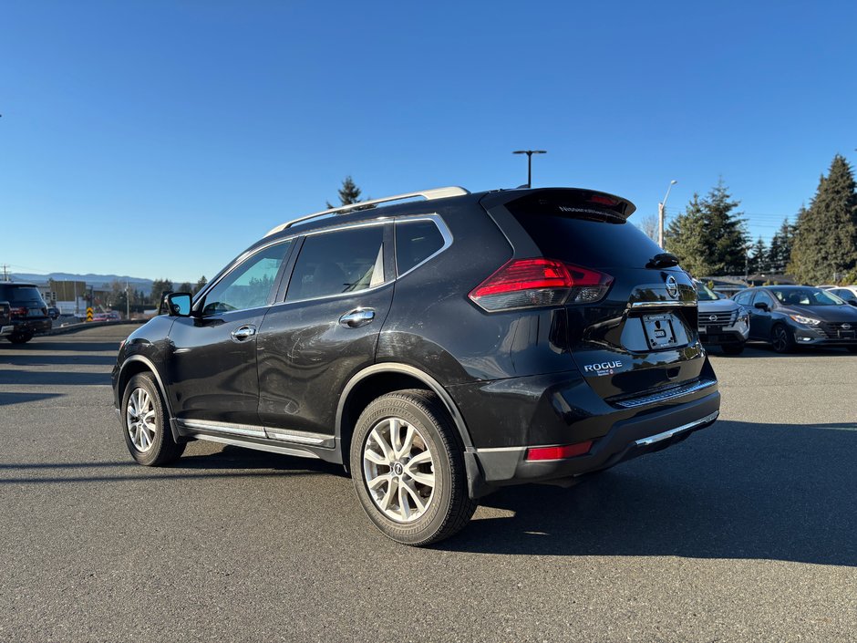 2017 Nissan Rogue SV-3