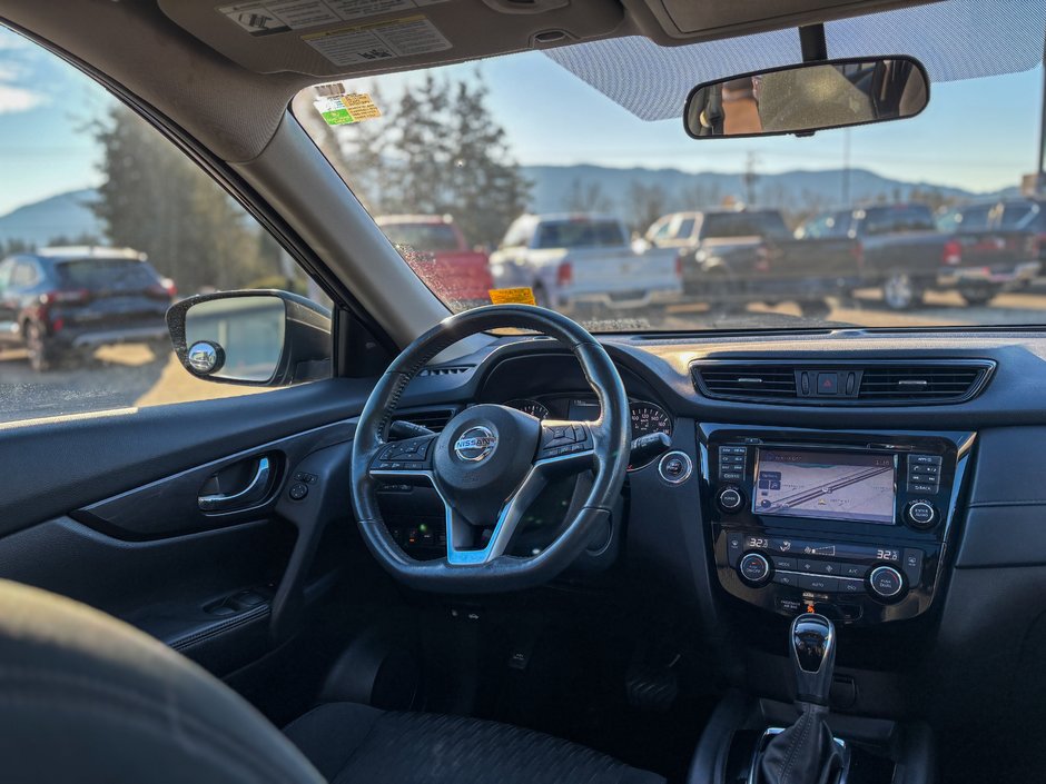 2017 Nissan Rogue SV-13