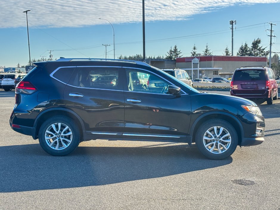 2017 Nissan Rogue SV-6