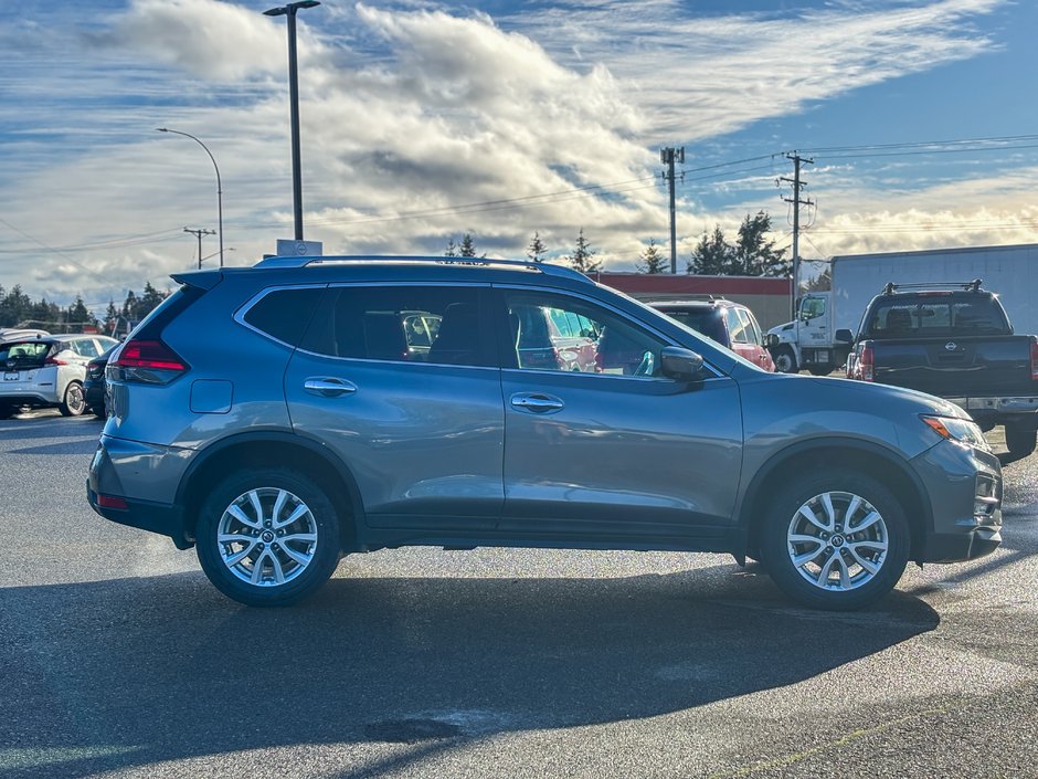 2017 Nissan Rogue SV-6