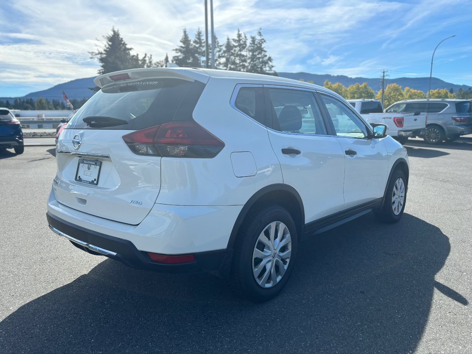 2019 Nissan Rogue S-6