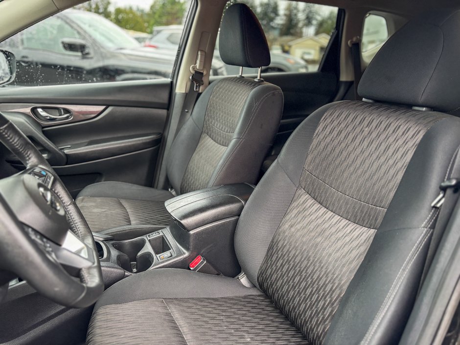 2019 Nissan Rogue SV-13