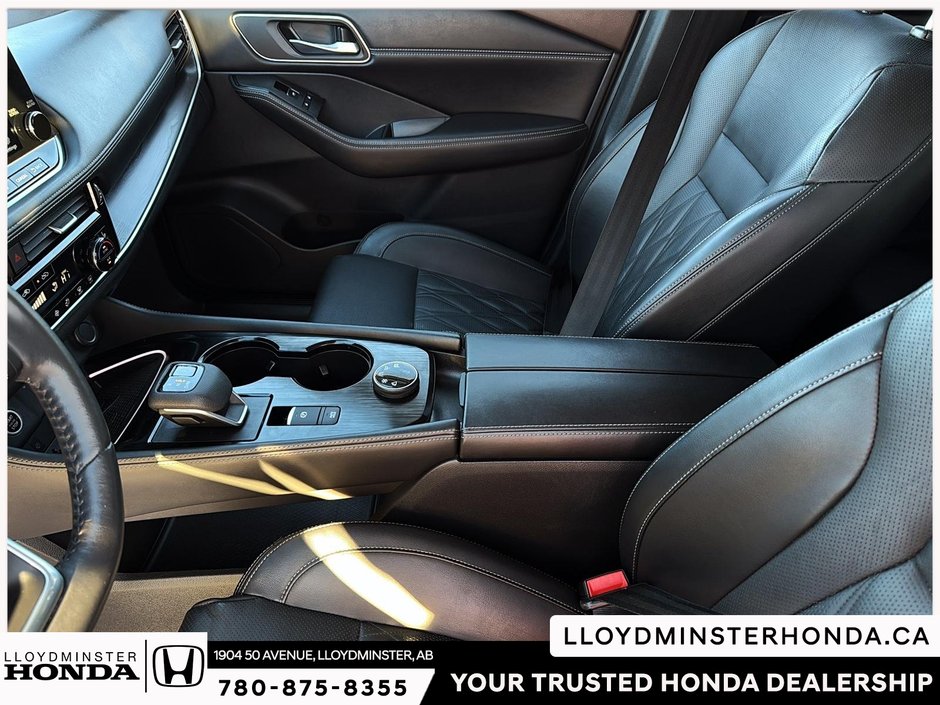 2022 Nissan Rogue Platinum-11