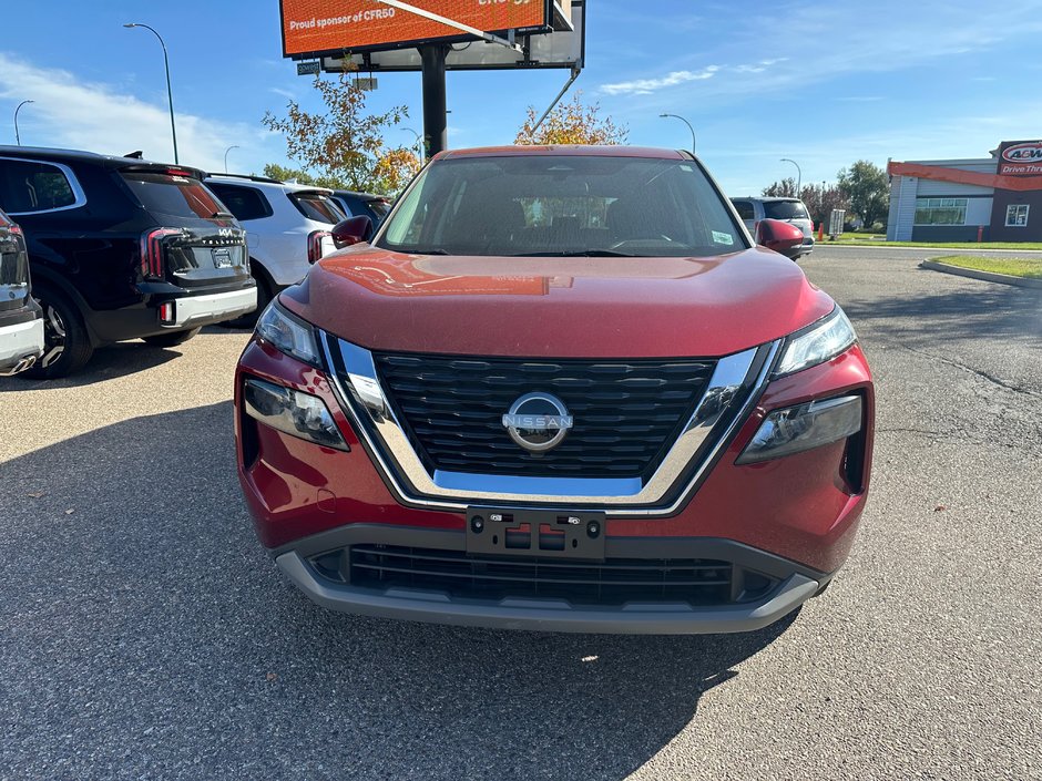 2023 Nissan Rogue S-1