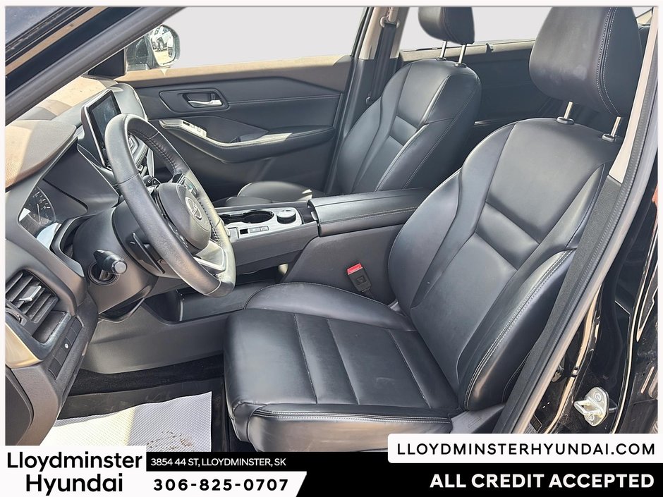 2023 Nissan Rogue SV Midnight Edition-13