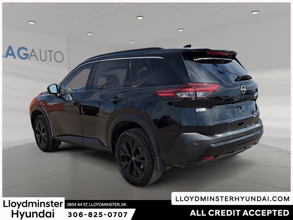2023 Nissan Rogue SV Midnight Edition-8