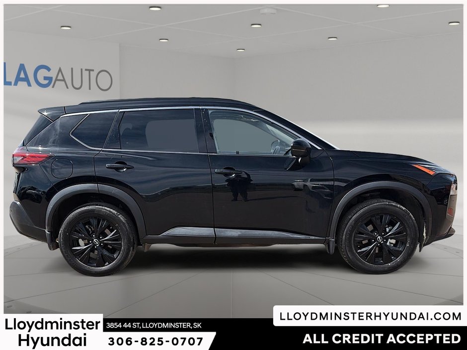2023 Nissan Rogue SV Midnight Edition-3