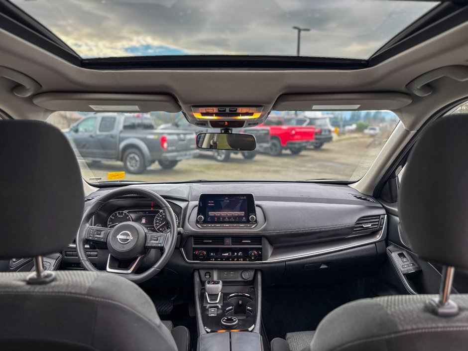 2024 Nissan Rogue SV Moonroof-9