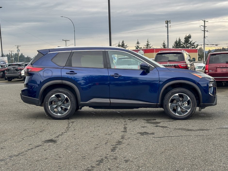 2024 Nissan Rogue SV Moonroof-7