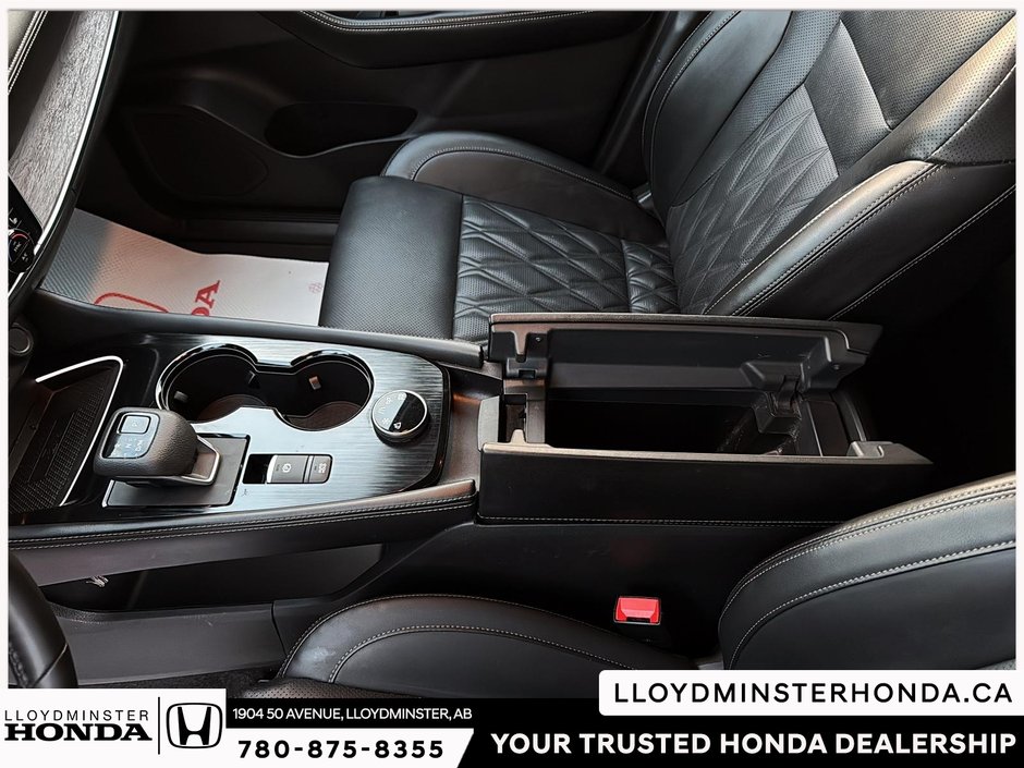 2025 Nissan Rogue Platinum-11