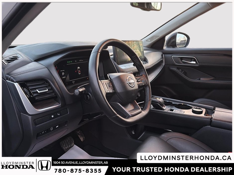 2025 Nissan Rogue Platinum-15