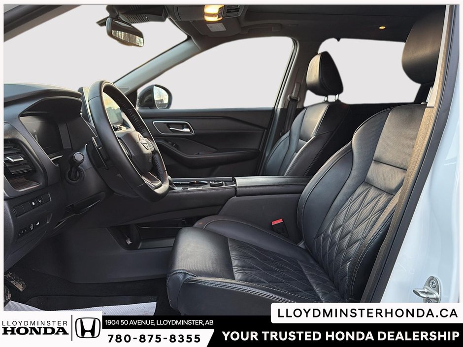 2025 Nissan Rogue Platinum-8