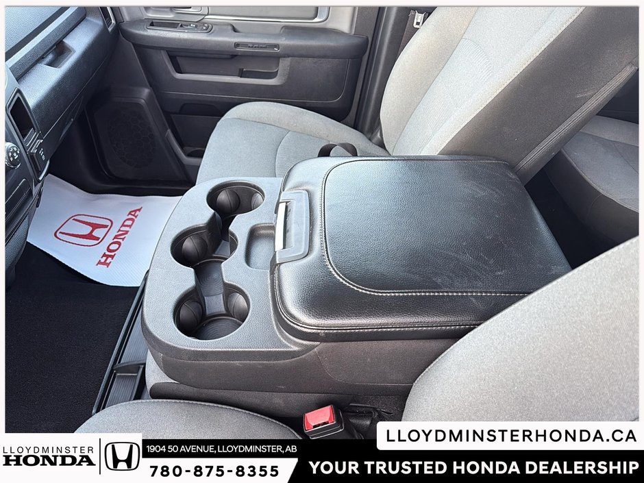 2023 Ram 1500 Classic SLT-11