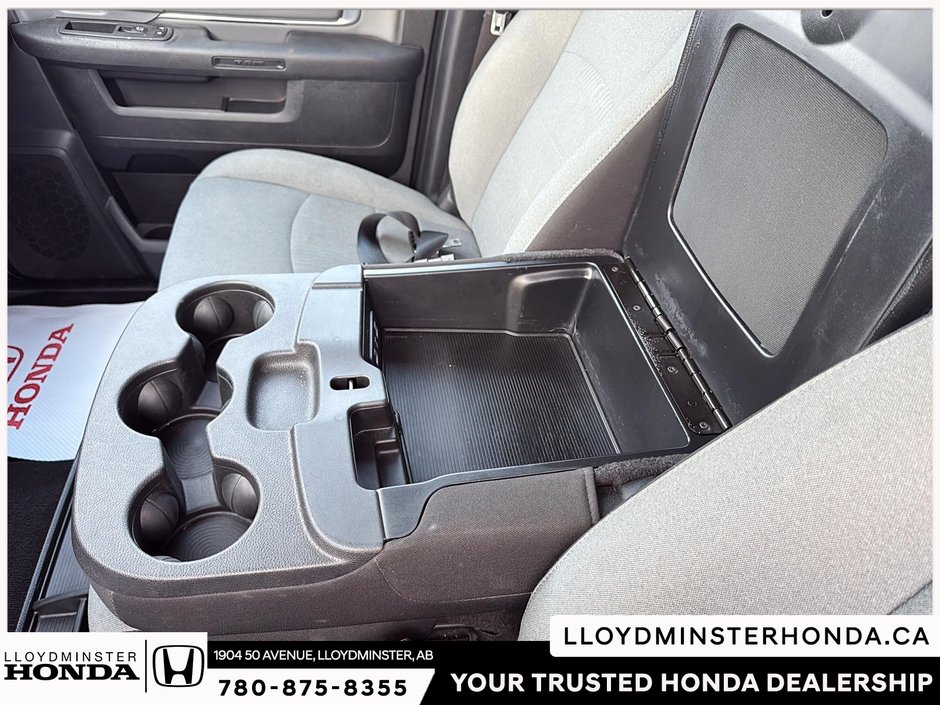 2023 Ram 1500 Classic SLT-12