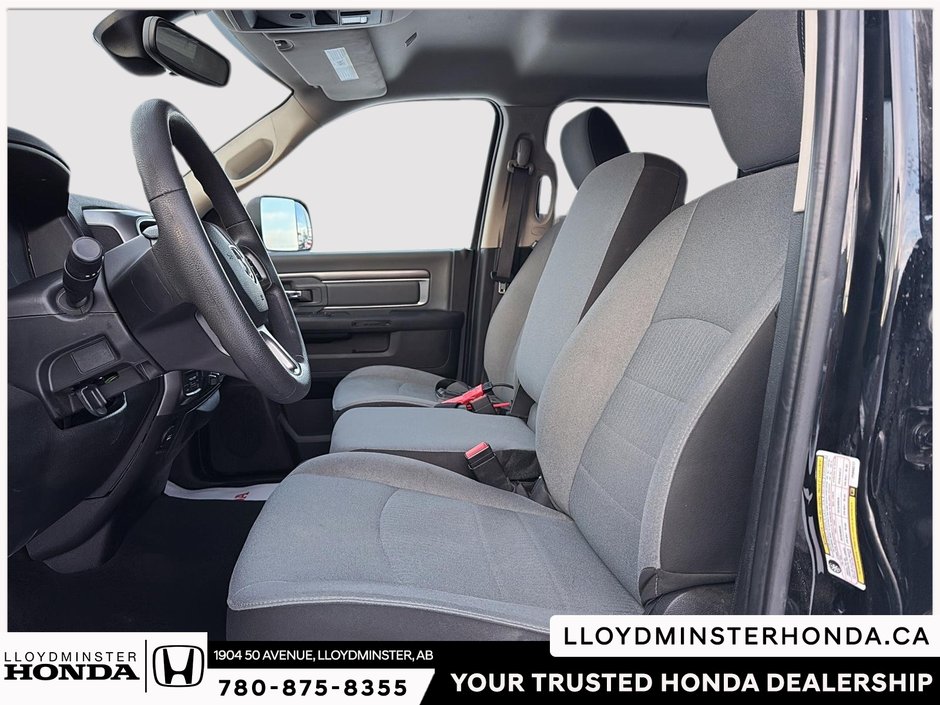 2023 Ram 1500 Classic SLT-8