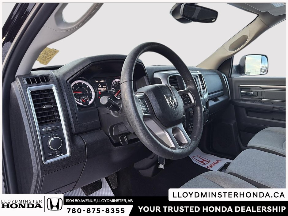 2023 Ram 1500 Classic SLT-14