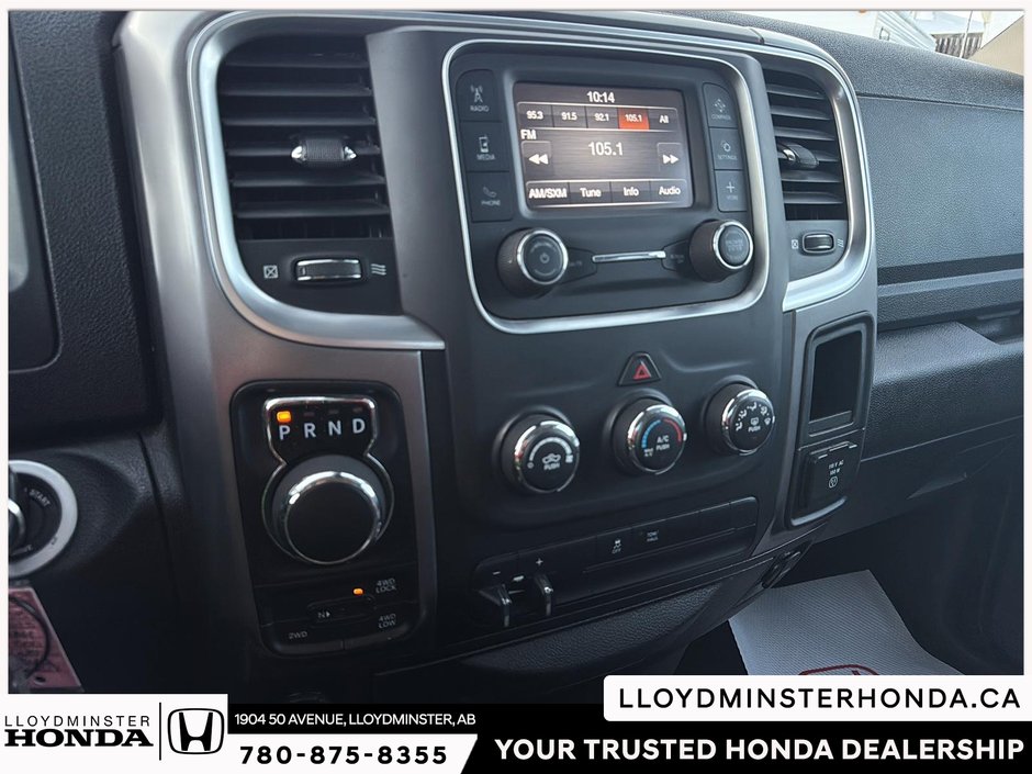 2023 Ram 1500 Classic SLT-19